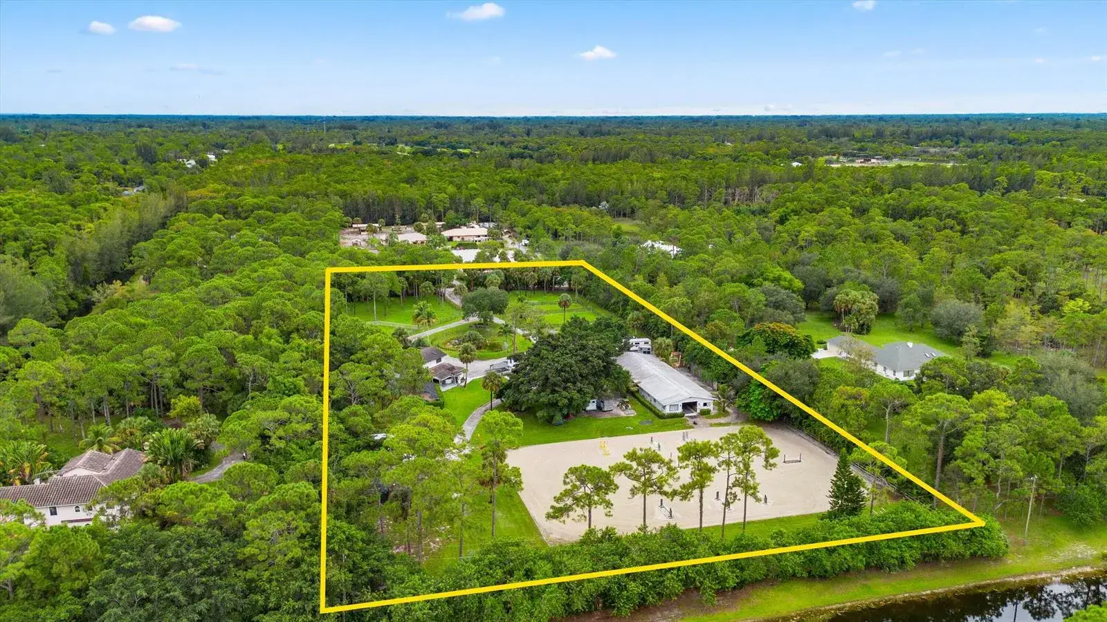 4 bedroom 3 bath Residential for sale at 2915 Doe Trail, FL 33470