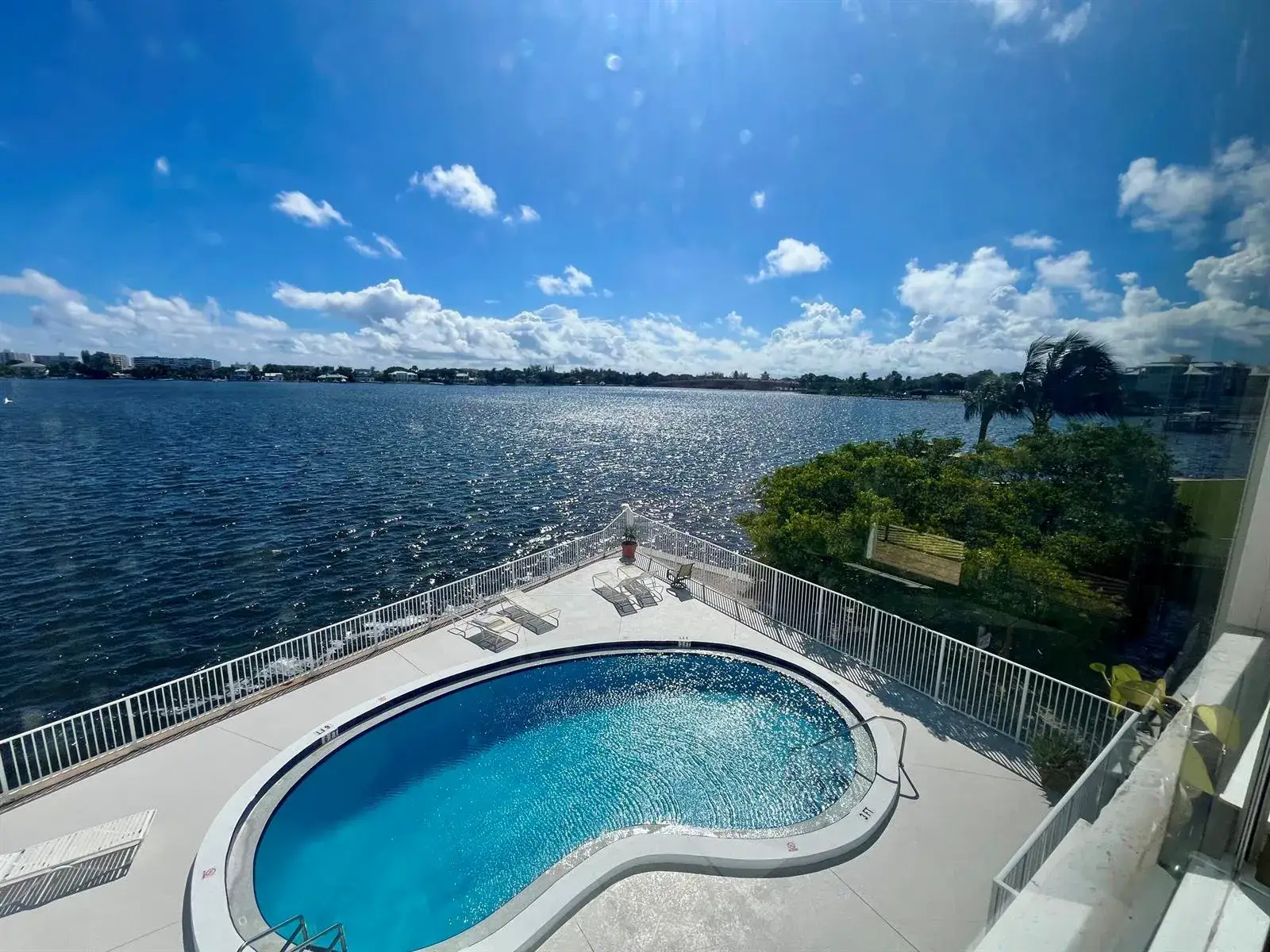 1 bedroom 1 bath Residential for sale at 301 Croton Avenue # 305, Lantana FL 33462