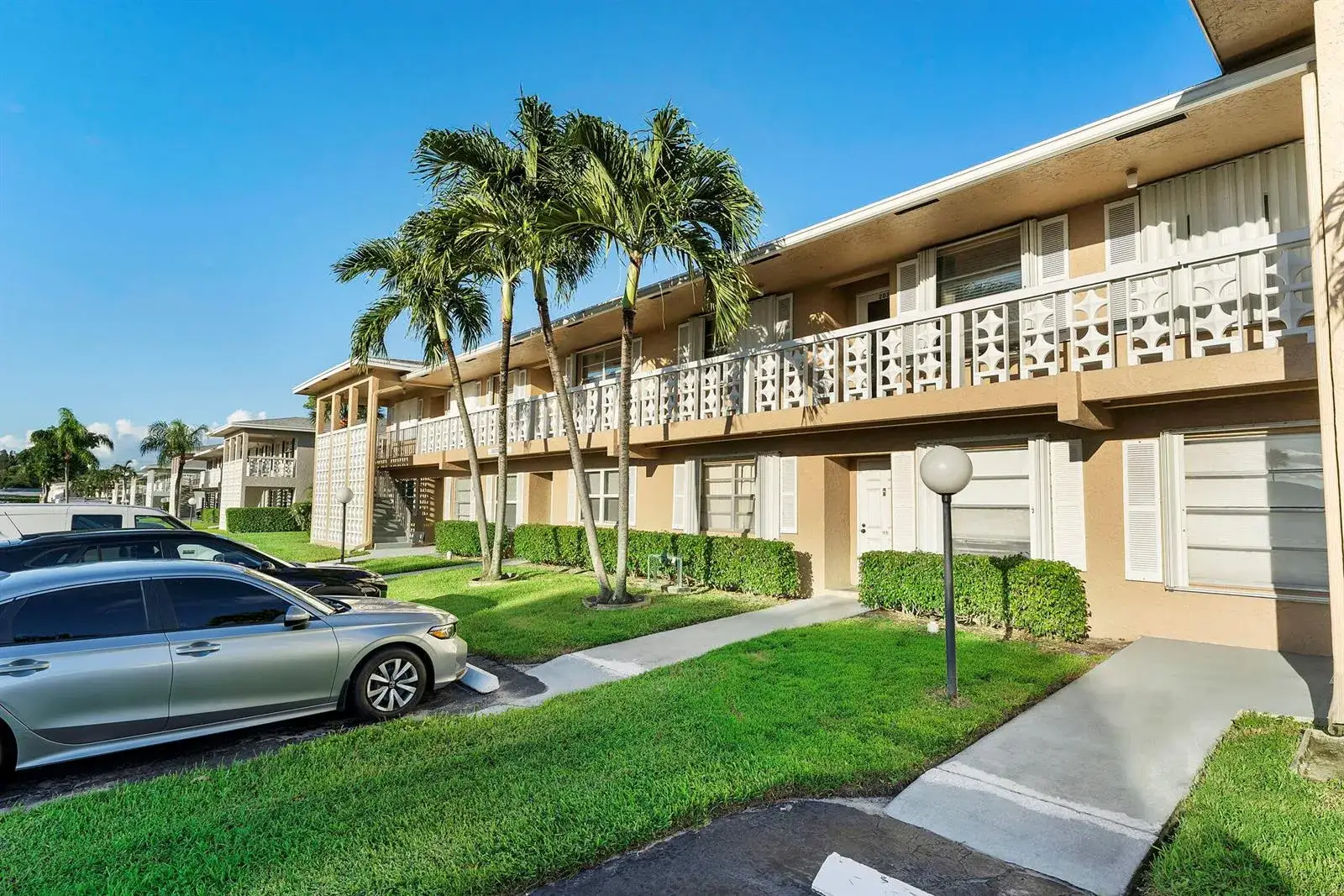 2 bedroom 2 bath Residential for sale at 1050 Citrus # 202, Delray Beach FL 33445
