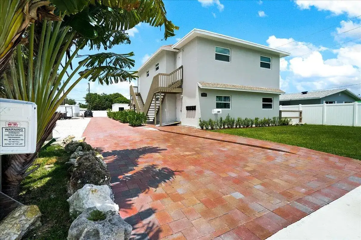 Residential Income for sale at 305 Cypress Drive E # 5, Lake Park FL 33403