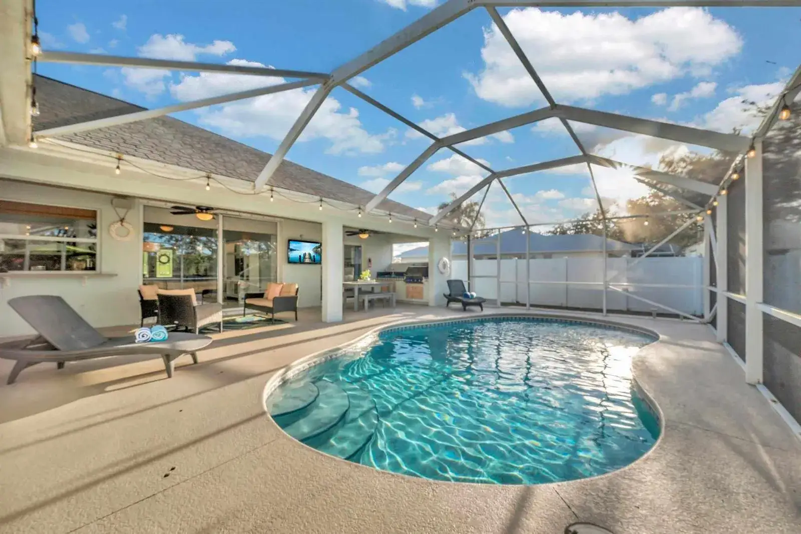 4 bedroom 2 bath Residential Lease for rent at 5464 NW Milner Drive, Port St. Lucie FL 34983