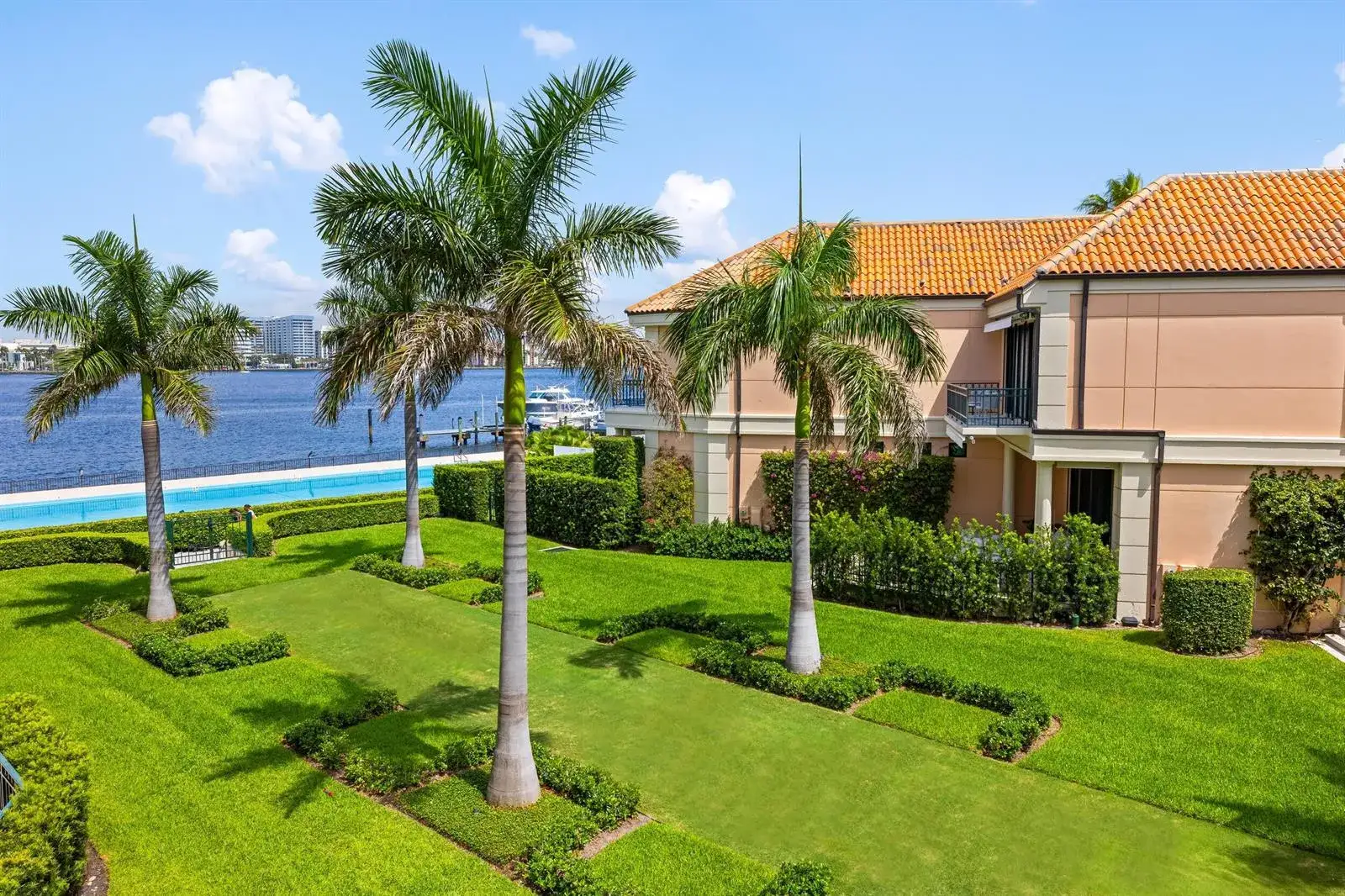 3 bedroom 3 bath Residential for sale at 307 Everglade Avenue, Palm Beach FL 33480