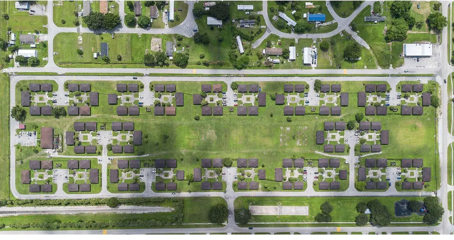Commercial Sale for sale at 700 Harlem Tenants Circle, Clewiston FL 33440