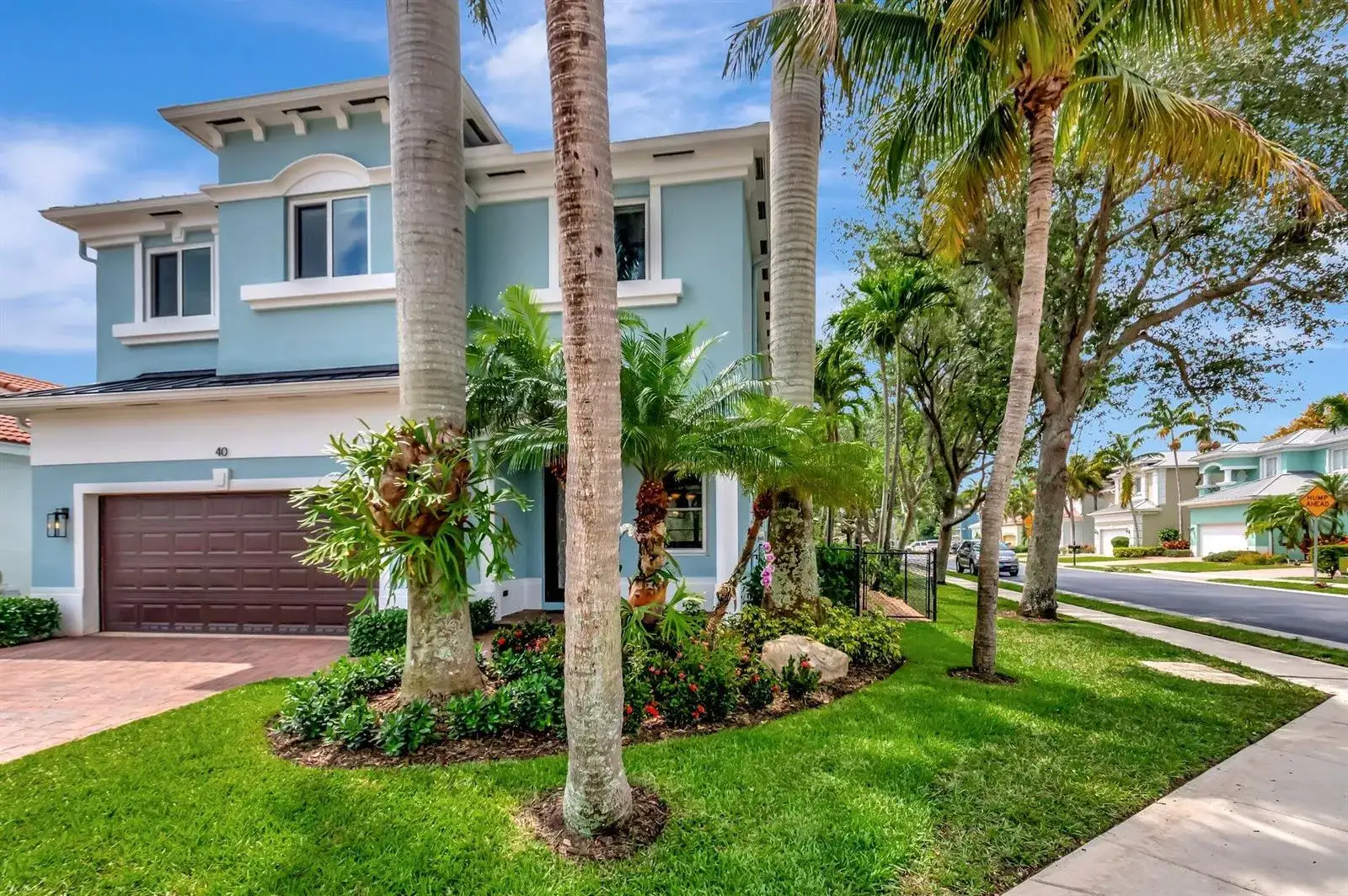 5 bedroom 3 bath Residential for sale at 40 Country Lake Circle, Boynton Beach FL 33436
