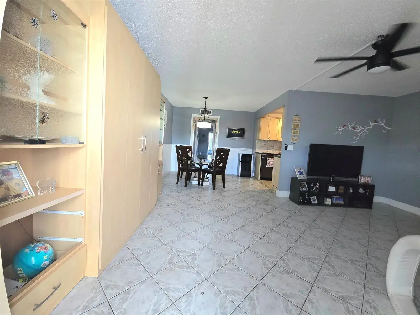 1 bedroom 1 bath Residential for sale at 2010 Westbury F # 2010, Deerfield Beach FL 33442