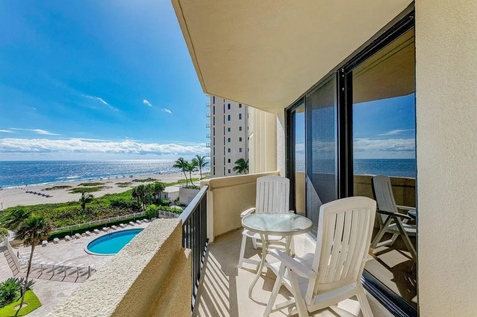 2 bedroom 2 bath Residential for sale at 2800 N Ocean Drive # 6d, Singer Island FL 33404