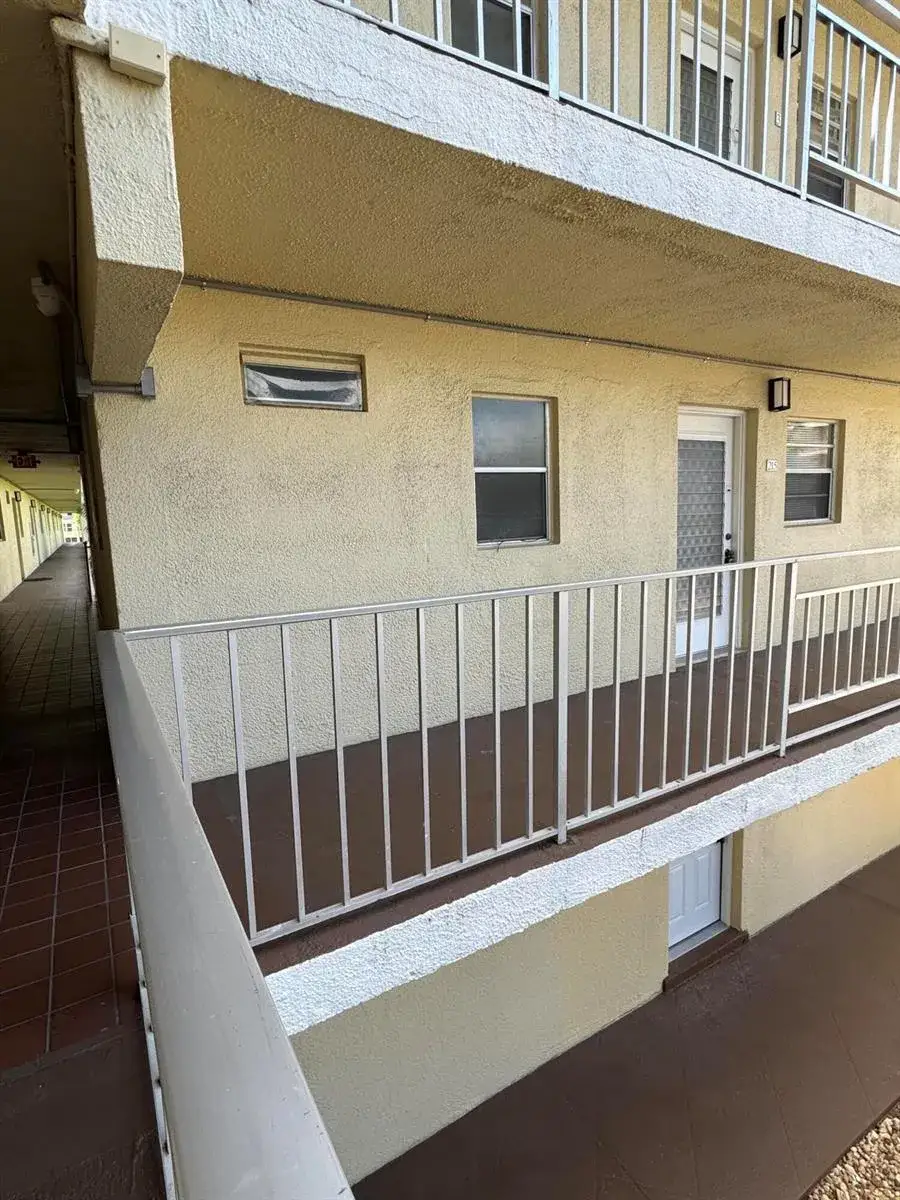 1 bedroom 1 bath Residential for sale at 2515 NE 1st Court # 215, Boynton Beach FL 33435
