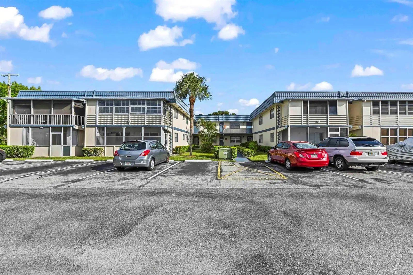 2 bedroom 2 bath Residential for sale at 213 Brittany, Delray Beach FL 33446