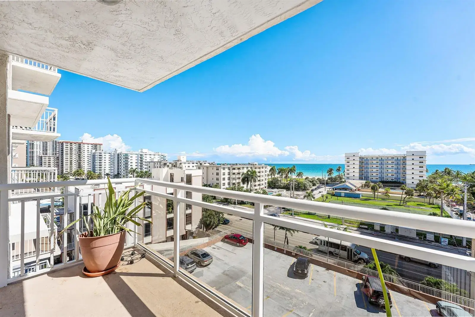 2 bedroom 2 bath Residential for sale at 1600 S Ocean Drive # 7h, Hollywood FL 33019