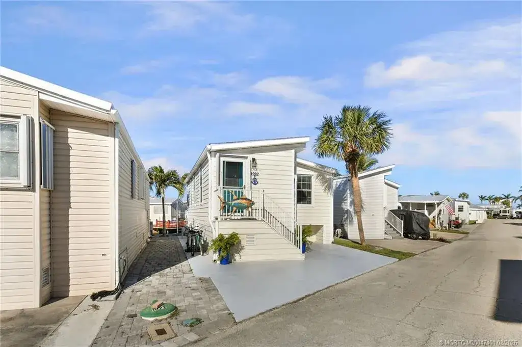 2 bedroom 1 bath Residential for sale at 1092 Nettles Boulevard, Jensen Beach FL 34957