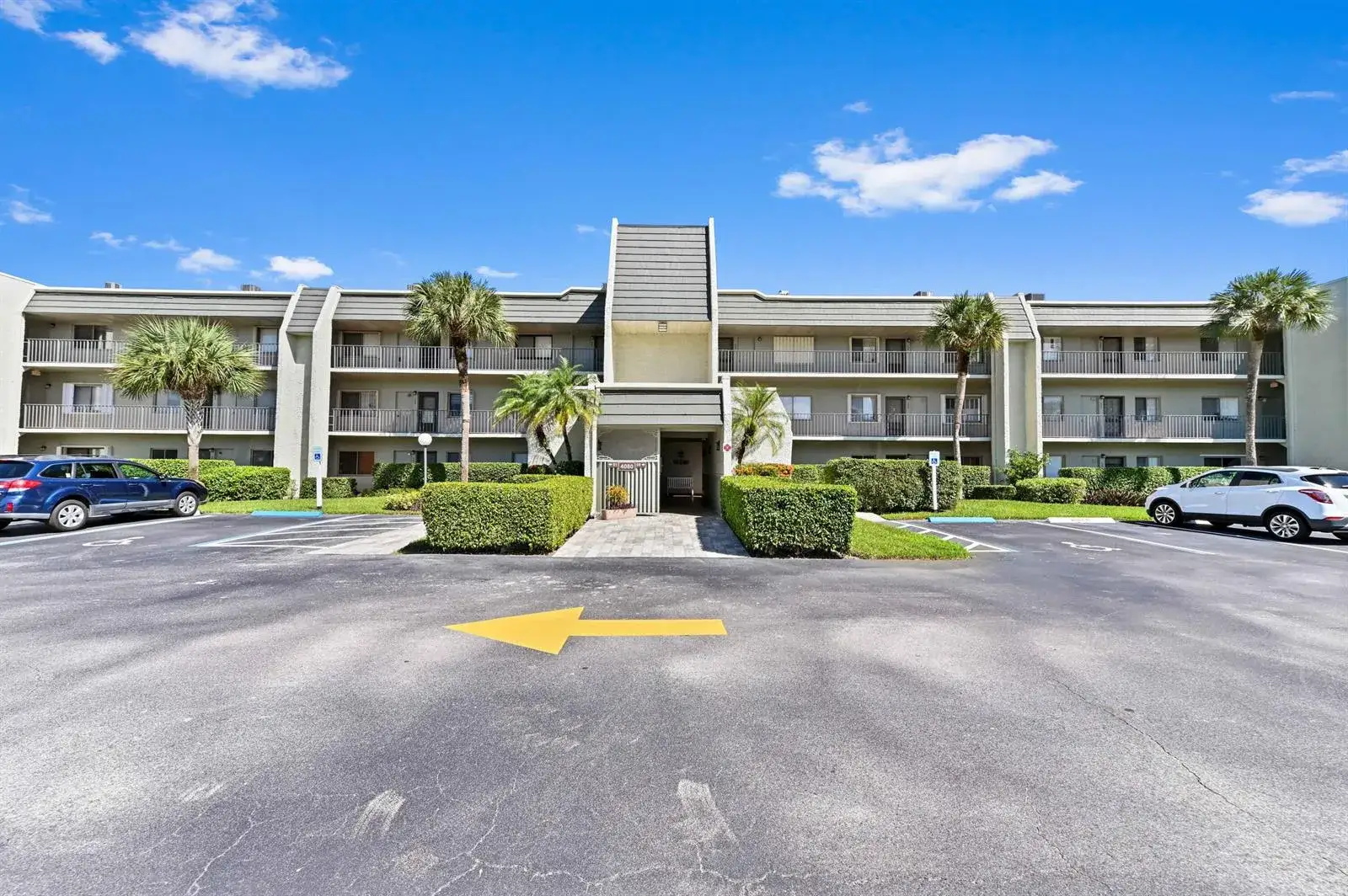 3 bedroom 2 bath Residential for sale at 4080 Tivoli Court # 202, Lake Worth FL 33467