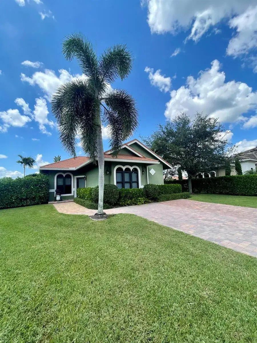 2 bedroom 1 bath Residential Lease for rent at 15590 Hawker Lane, Wellington FL 33414