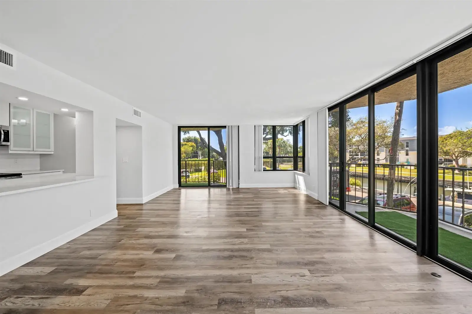 2 bedroom 2 bath Residential for sale at 799 Jeffery Street # 202, Boca Raton FL 33487