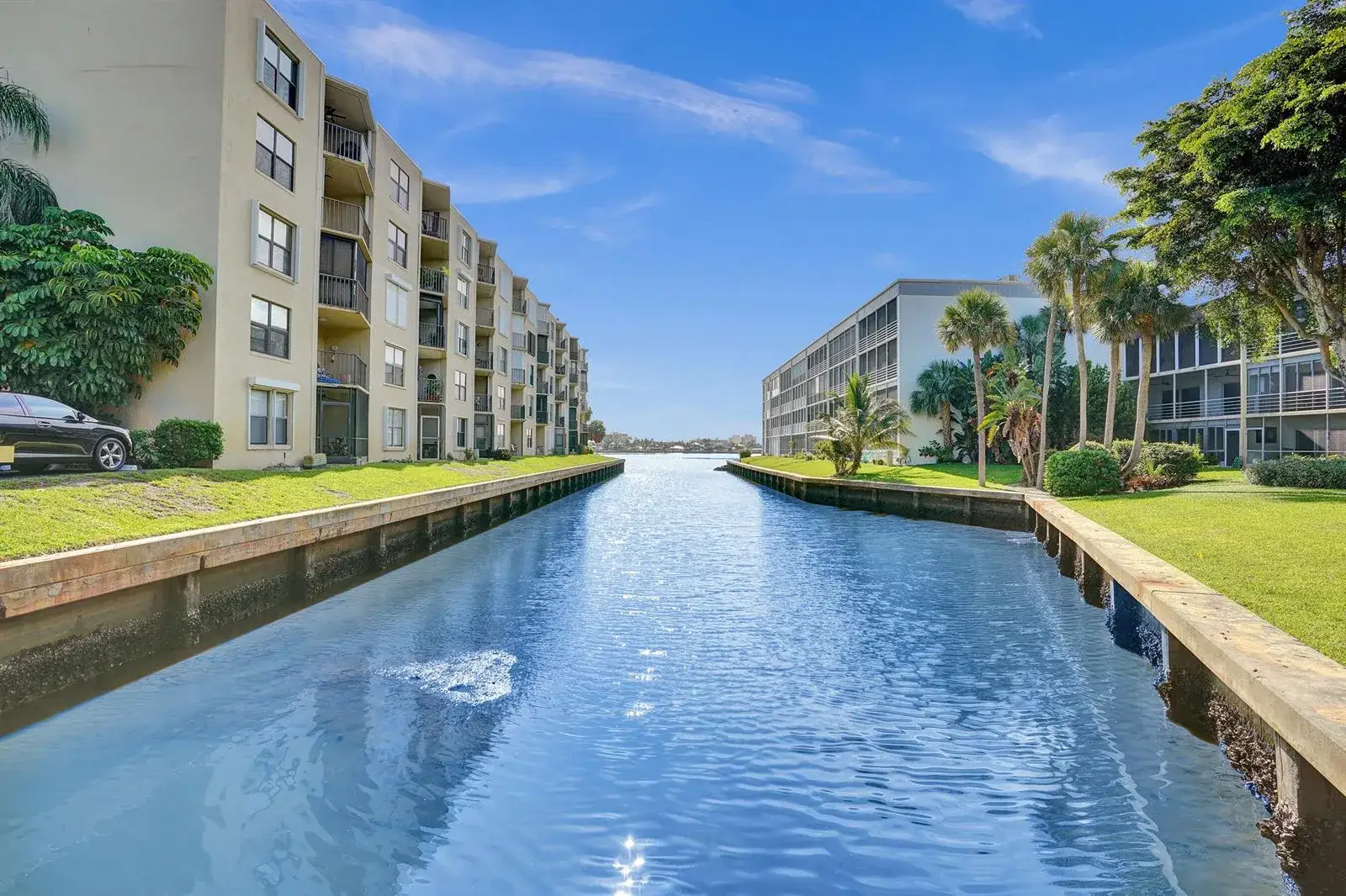 2 bedroom 2 bath Residential for sale at 890 N Federal Highway # 410, Lantana FL 33462