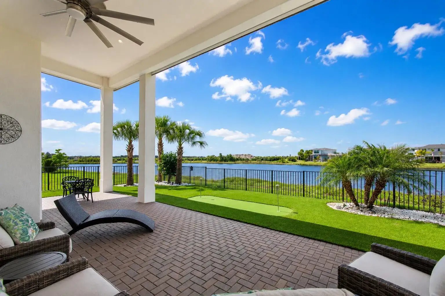 3 bedroom 2 bath Residential for sale at 10033 Regency Way, Palm Beach Gardens FL 33412