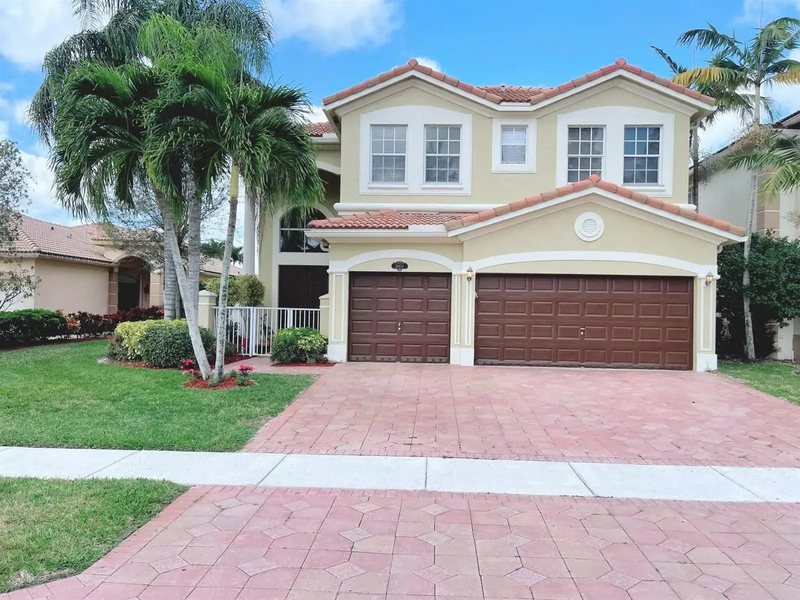 5 bedroom 3 bath Residential Lease for rent at 10454 Galleria Street, Wellington FL 33414