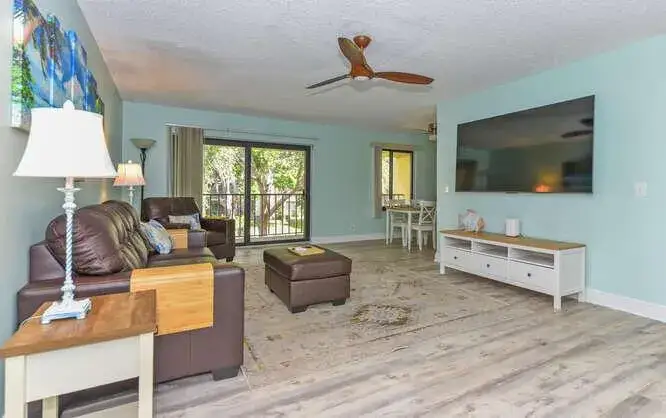 2 bedroom 2 bath Residential Lease for rent at 150 Pineview Road # L6, Jupiter FL 33469