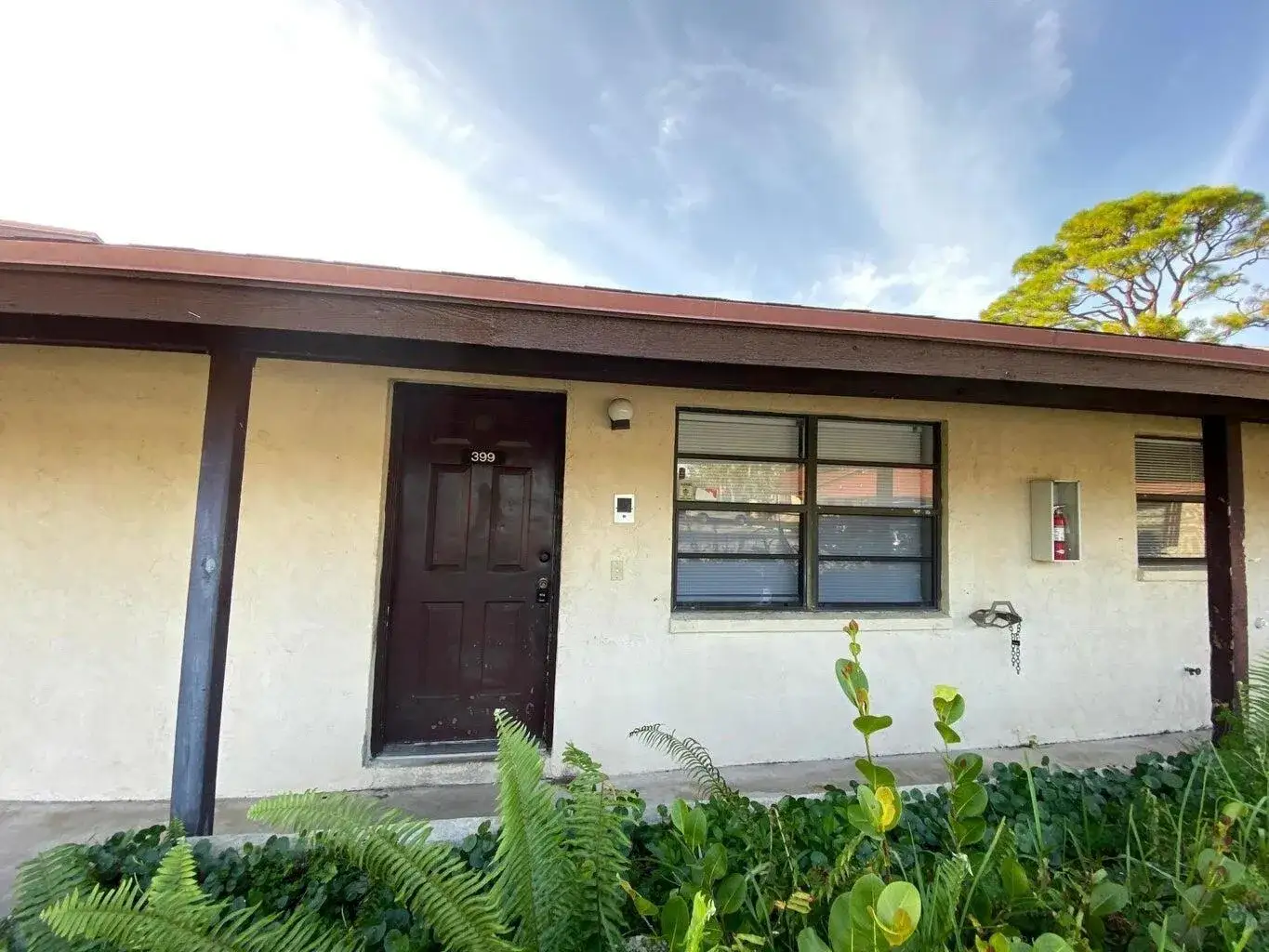 2 bedroom 1 bath Residential for sale at 399 Glenwood Drive, West Palm Beach FL 33415