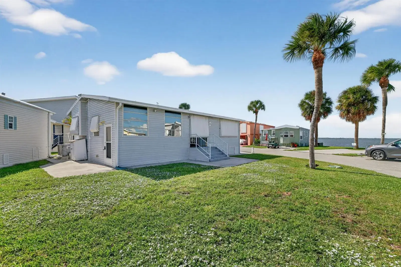 1 bedroom 1 bath Residential for sale at 217 Nettles Boulevard, Jensen Beach FL 34957