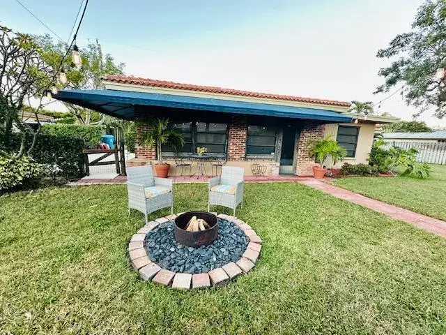3 bedroom 2 bath Residential for sale at 815 South Road, Boynton Beach FL 33435