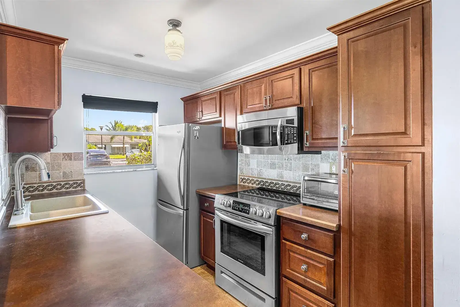 2 bedroom 2 bath Residential for sale at 510 High Point Drive # D, Delray Beach FL 33445