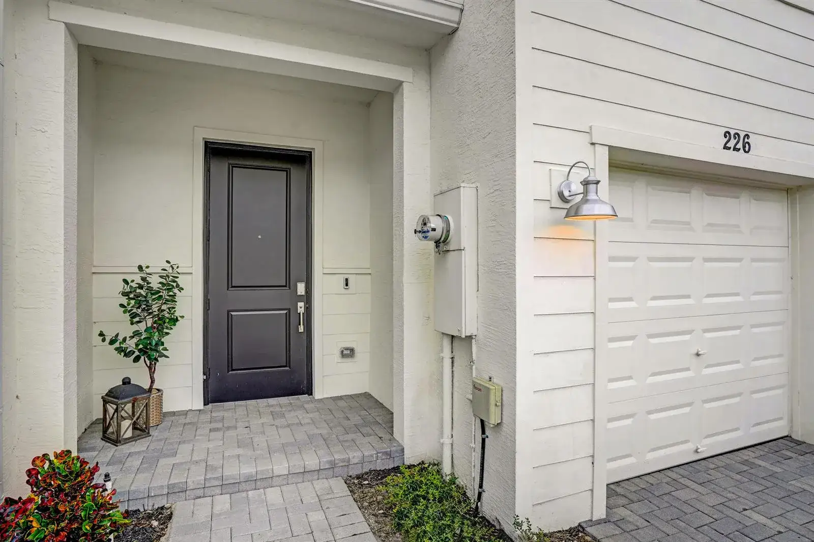 3 bedroom 2 bath Residential for sale at 226 SE Woodbark Street, Port St. Lucie FL 34984