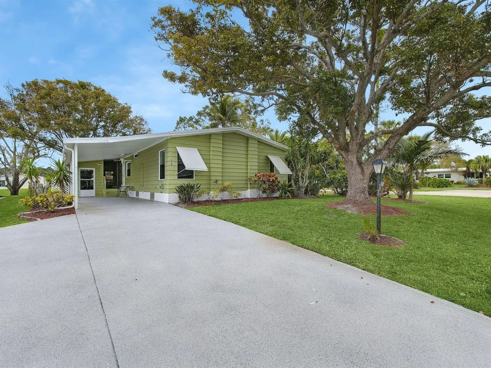 2 bedroom 2 bath Residential for sale at 8201 Cinnamon Lane, Port St. Lucie FL 34952