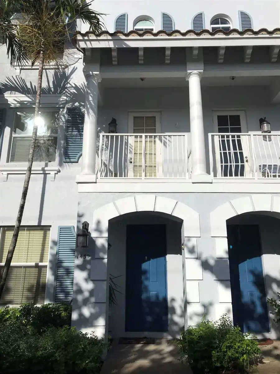 3 bedroom 3 bath Residential for sale at 1430 Via Alferi, Boynton Beach FL 33426