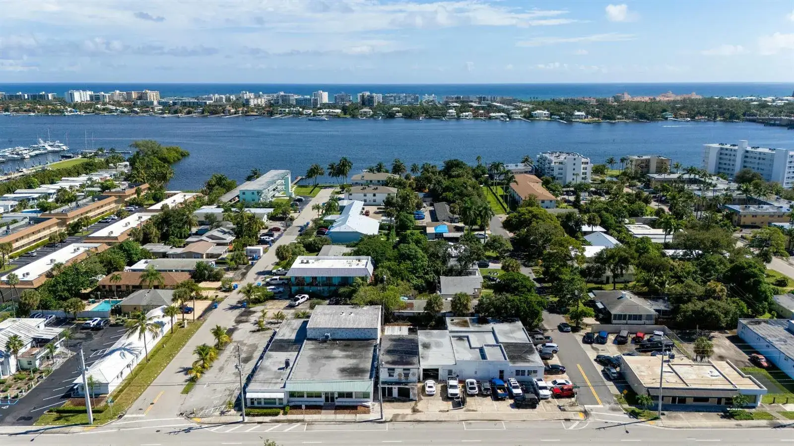 Commercial Sale for sale at 604 N Dixie Highway, Lantana FL 33462