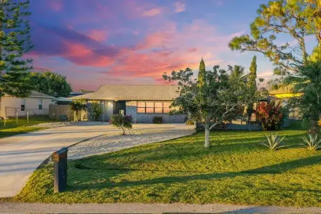 3 bedroom 2 bath Residential for sale at 1149 SE Menores Avenue, Port St. Lucie FL 34952