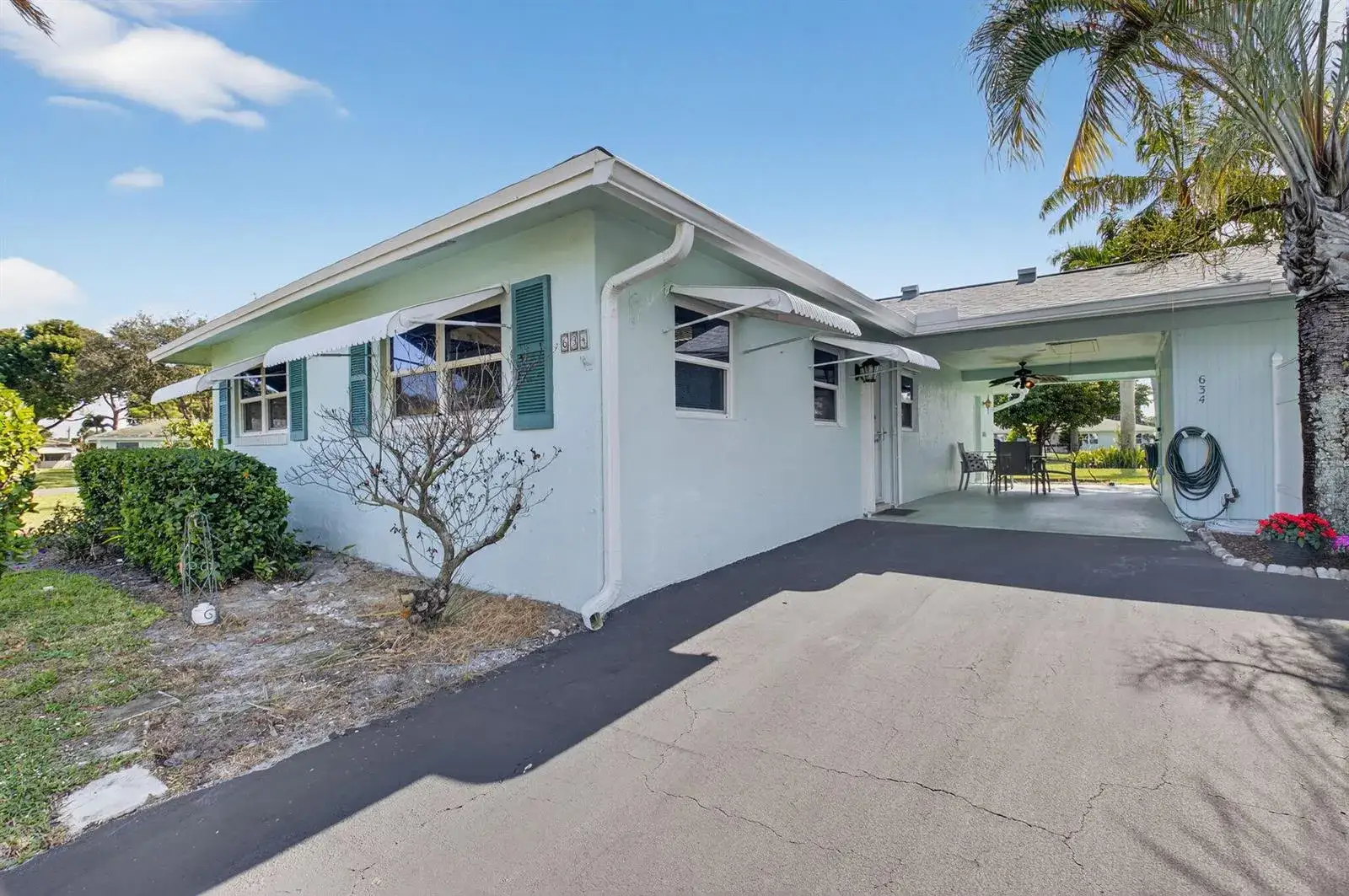 2 bedroom 2 bath Residential for sale at 634 Hummingbird Lane, Delray Beach FL 33445