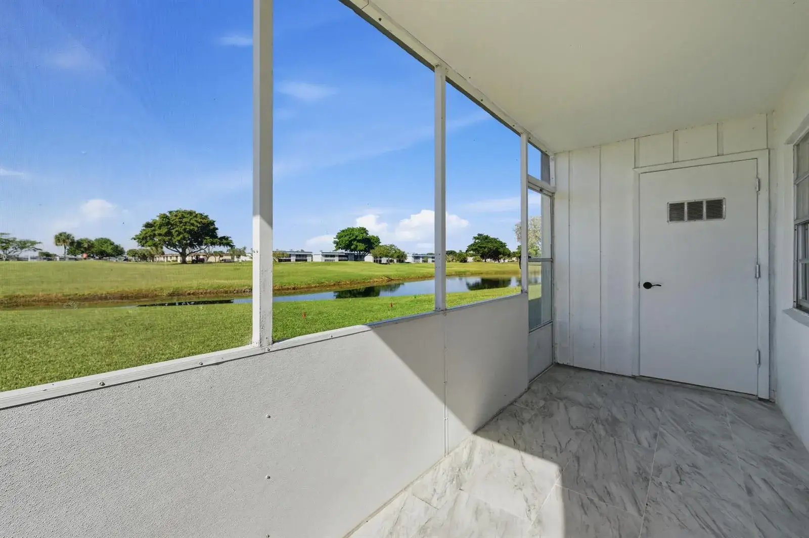 2 bedroom 2 bath Residential for sale at 193 Burgundy E, Delray Beach FL 33484