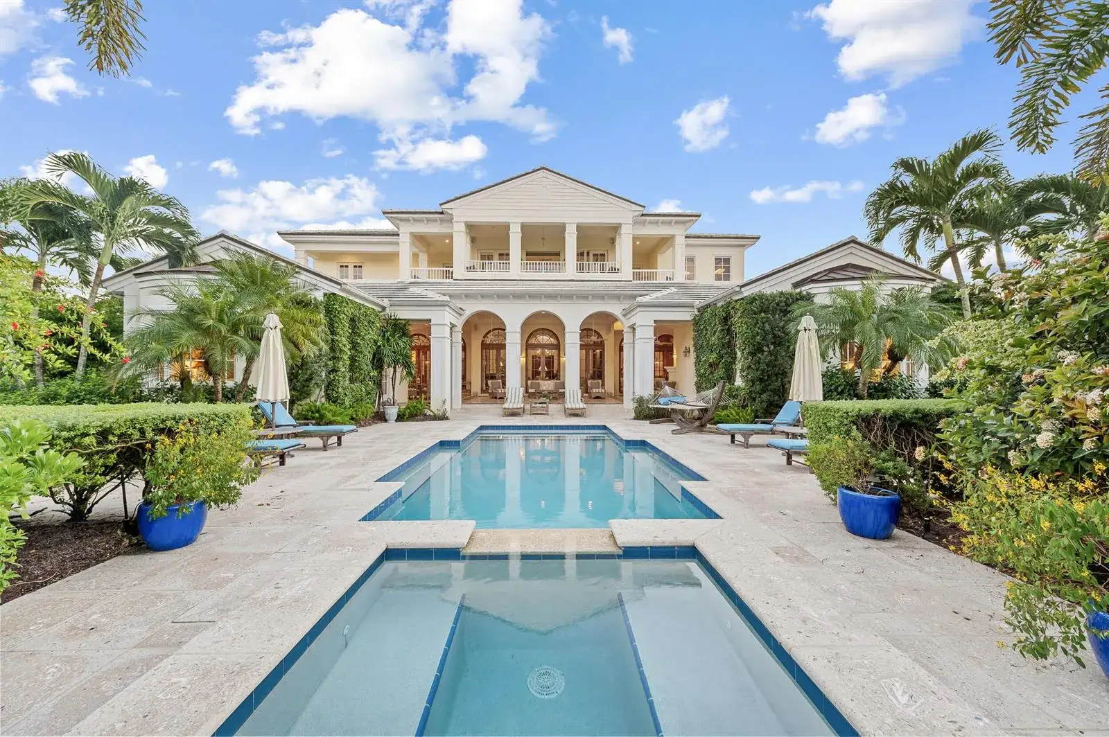 4 bedroom 5 bath Residential for sale at 6968 SE Harbor Circle, Stuart FL 34996