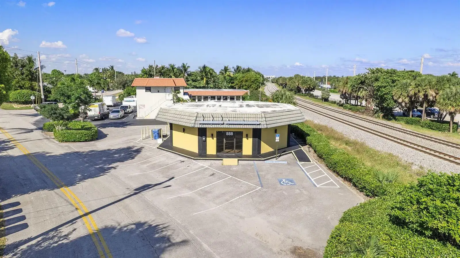 Commercial Sale for sale at 888 E Coast Avenue, Lantana FL 33462