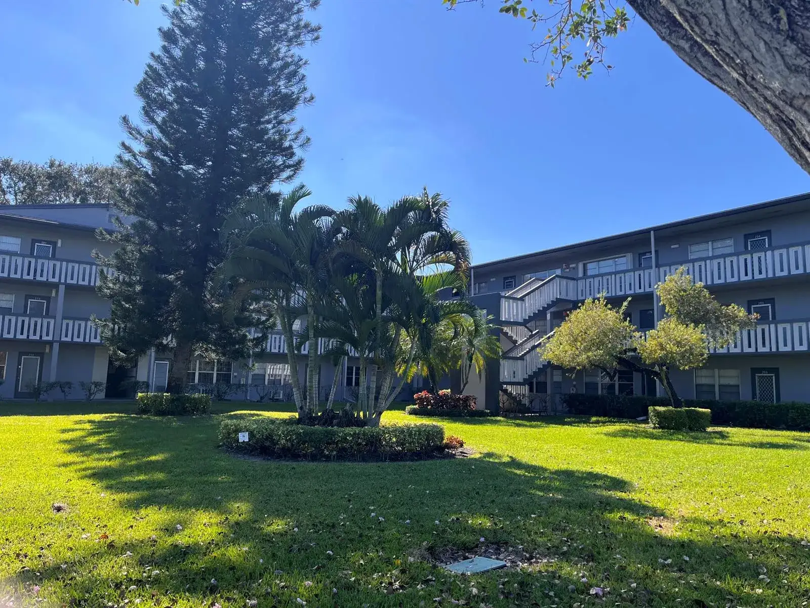 1 bedroom 1 bath Residential for sale at 287 Suffolk G, Boca Raton FL 33434
