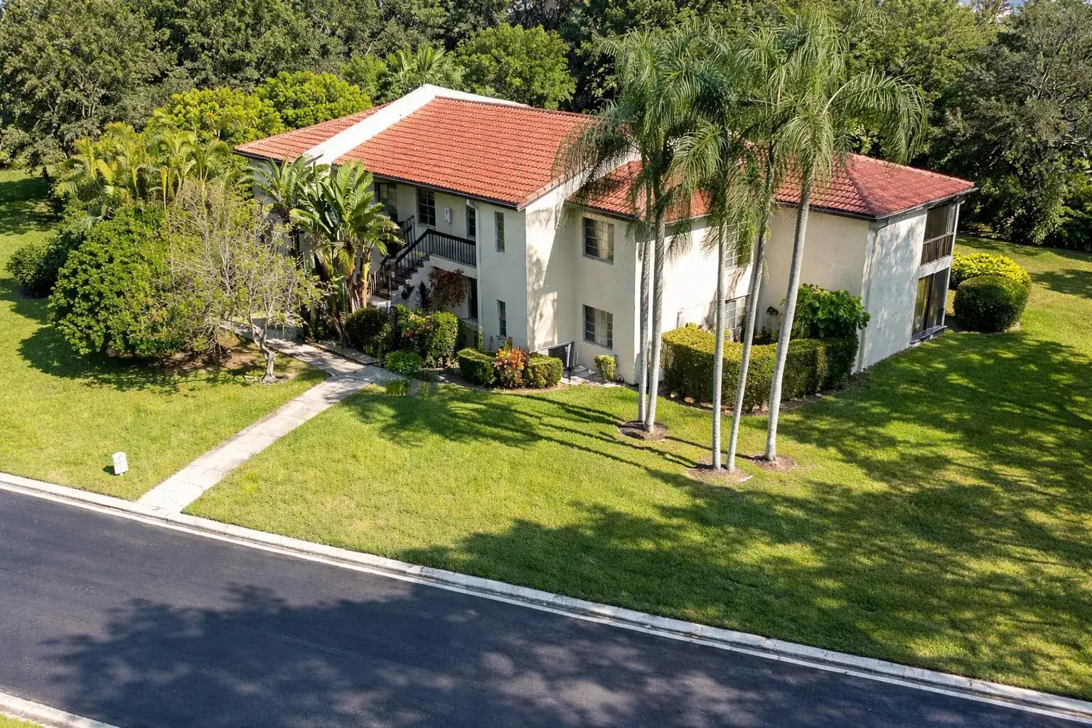 2 bedroom 2 bath Residential for sale at 8305 Casa Del Lago, Boca Raton FL 33433