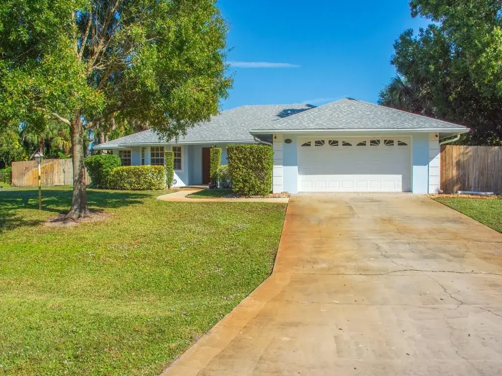 4 bedroom 2 bath Residential for sale at 6130 60th Court, Vero Beach FL 32967
