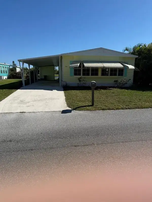 2 bedroom 2 bath Residential for sale at 4 E East Caribbean, Port St. Lucie FL 34952