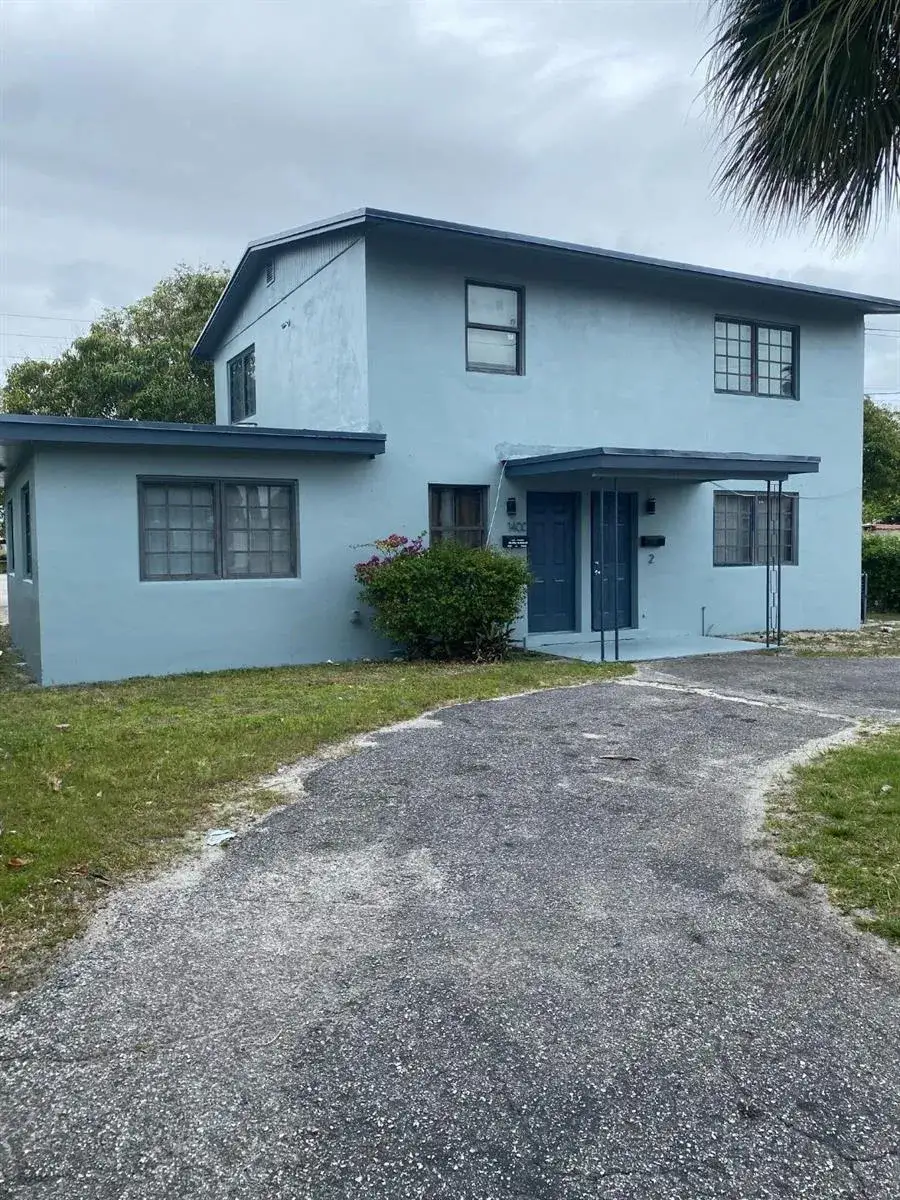 4 bedroom 2 bath Residential Lease for rent at 1400 W 28th Street # 1, Riviera Beach FL 33404