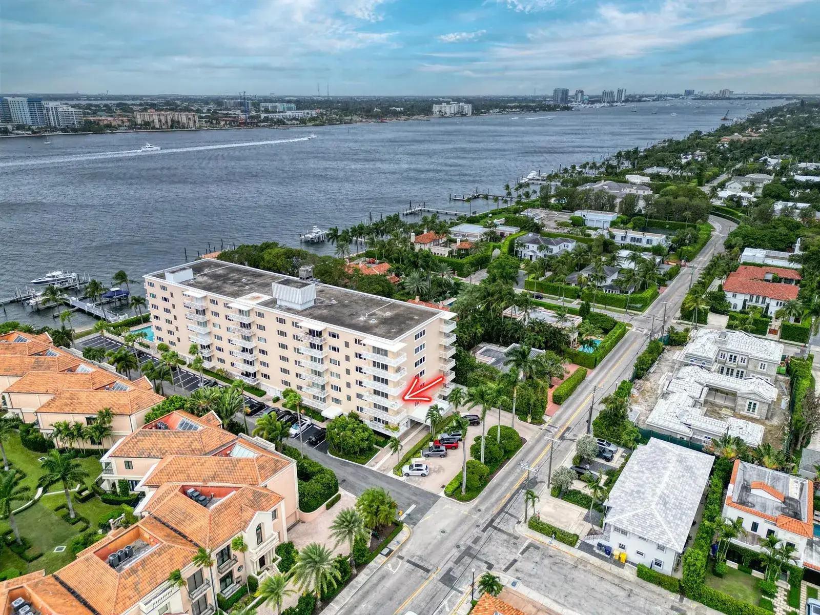 1 bedroom 1 bath Residential Lease for rent at 250 N Bradley Place # 402, Palm Beach FL 33480