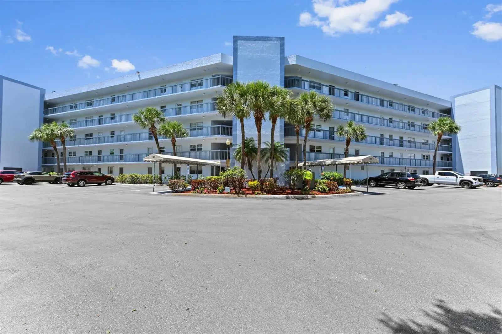 3 bedroom 2 bath Residential for sale at 198 NW 67th Street # 207, Boca Raton FL 33487