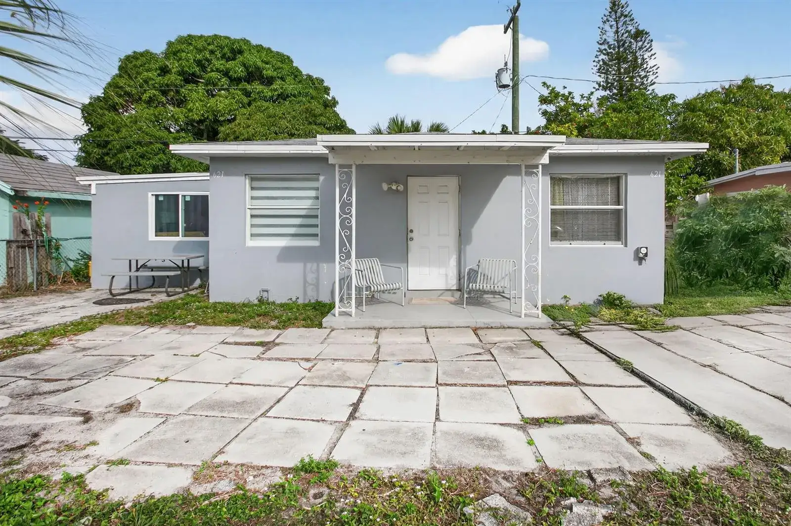 2 bedroom 1 bath Residential for sale at 621 50th Street, West Palm Beach FL 33407