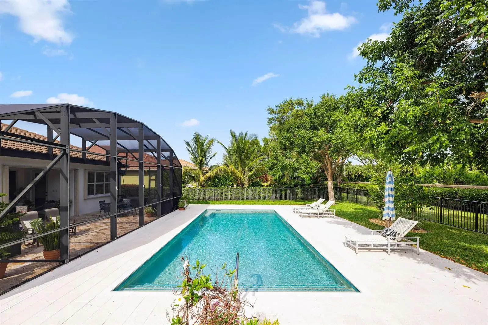 3 bedroom 2 bath Residential for sale at 9362 Isles Cay Drive, Delray Beach FL 33446