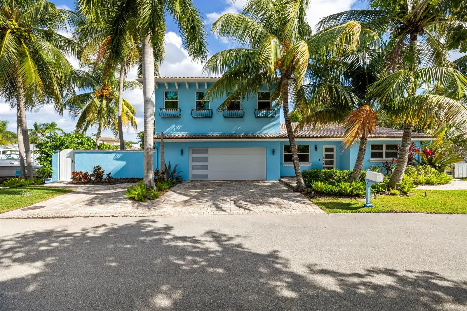 5 bedroom 4 bath Residential for sale at 100 Neptune Drive, Hypoluxo FL 33462