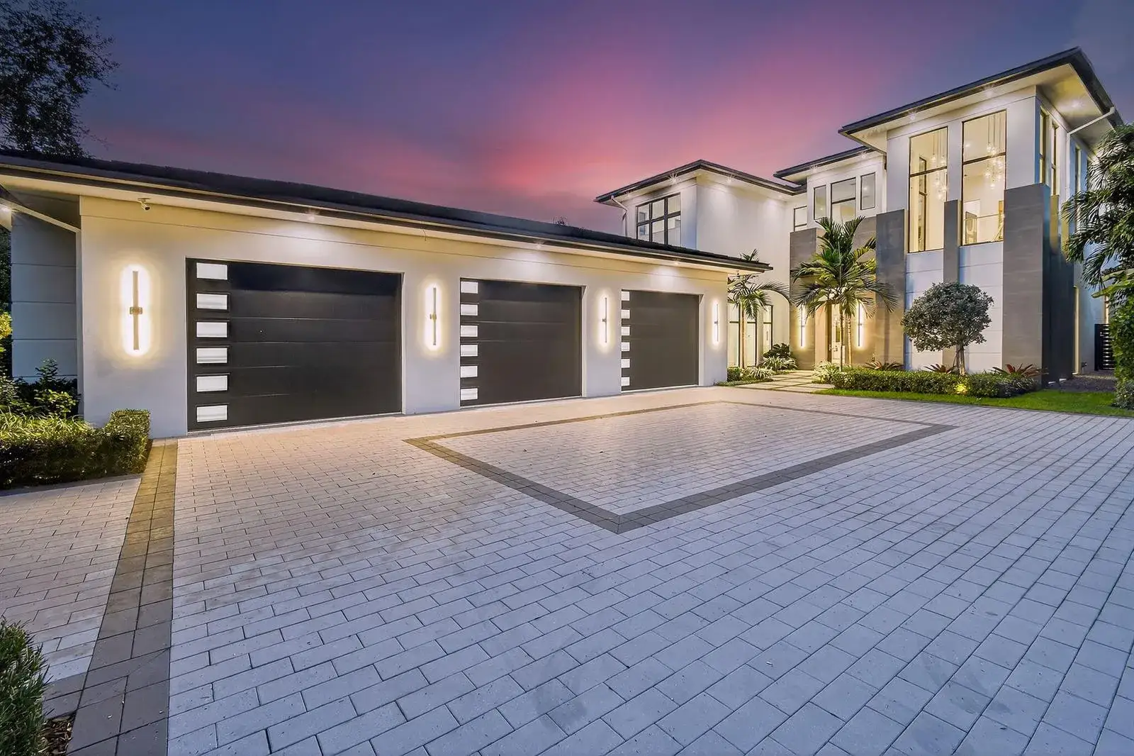 4 bedroom 5 bath Residential for sale at 2085 Vitex Lane, North Palm Beach FL 33408