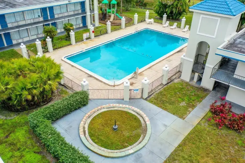 1 bedroom 1 bath Residential Lease for rent at 4645 N Socrum Loop Road # 101, Lakeland FL 33809