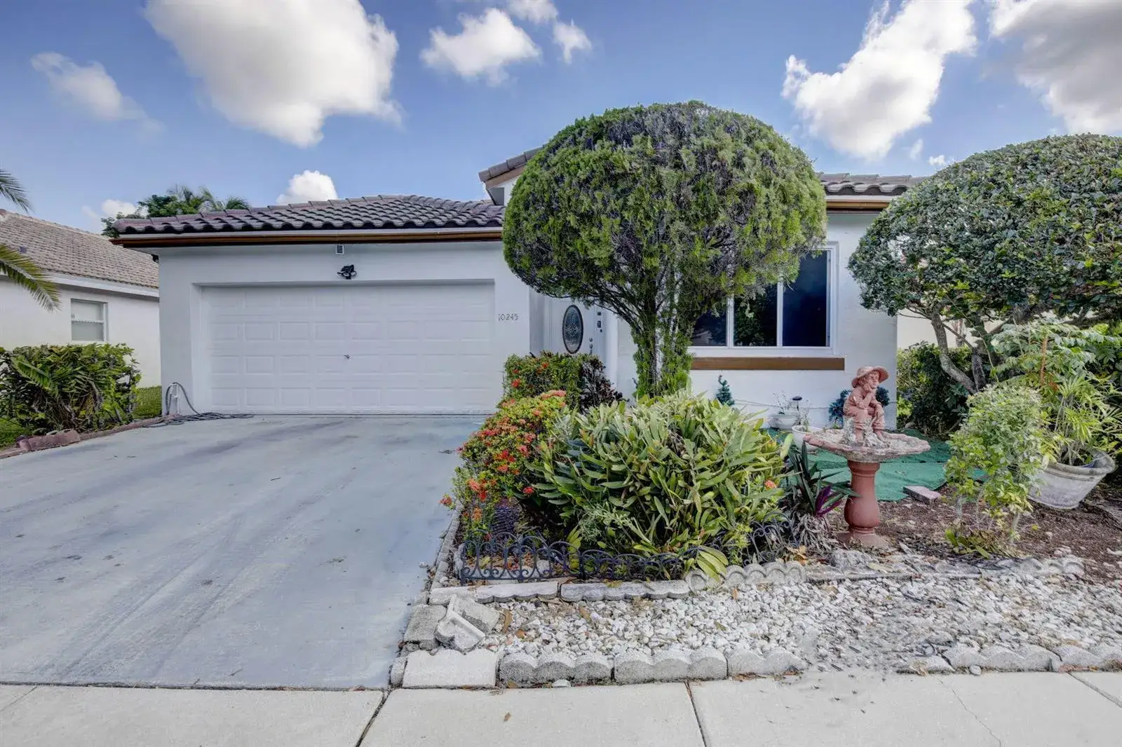 3 bedroom 2 bath Residential for sale at 10245 SW 16th Court, Pembroke Pines FL 33025