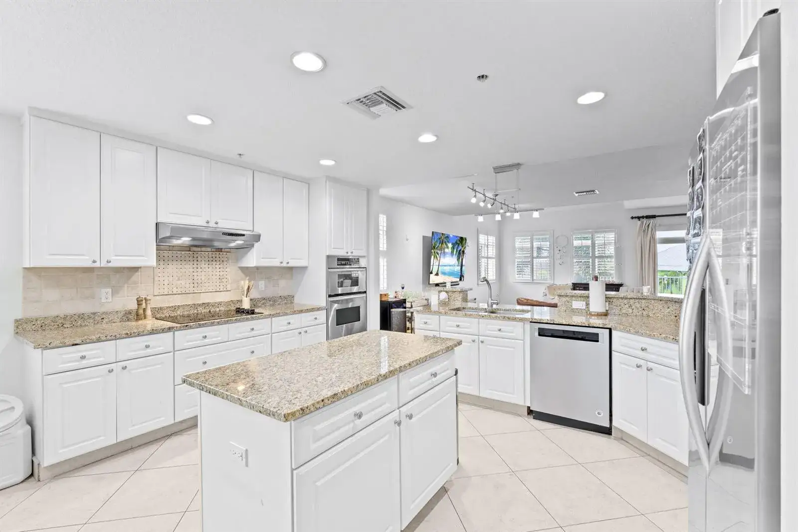 3 bedroom 3 bath Residential for sale at 305 E Ocean Avenue # 7, Lantana FL 33462