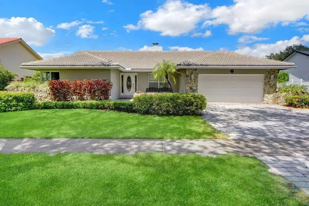 4 bedroom 2 bath Residential Lease for rent at 2665 NW 41st Street, Boca Raton FL 33434