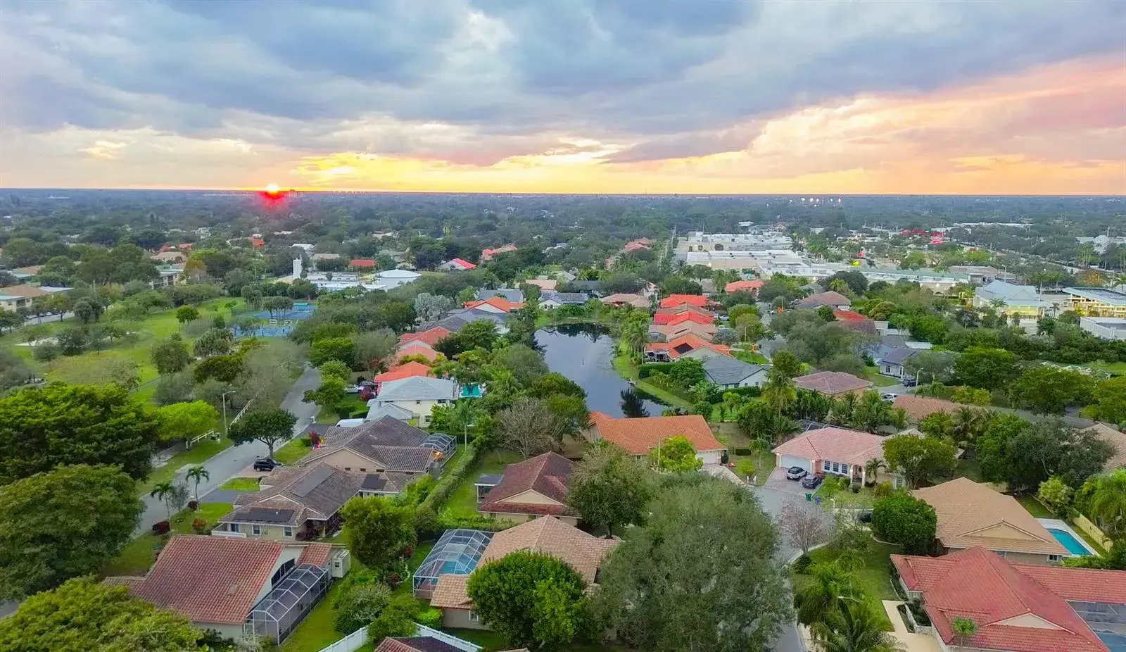 3 bedroom 2 bath Residential for sale at 4555 NW 88 Terrace, Coral Springs FL 33065